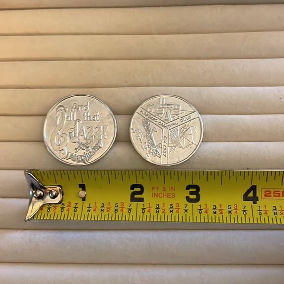 Vintage carnival club coins set of two - Picture 9 of 9